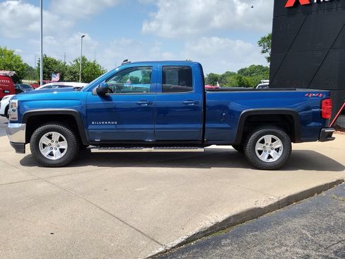 Used 2018 Chevrolet Silverado 1500 LT w/ All Star Edition AWD/4WD image 17