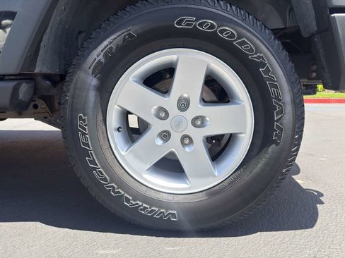 Used 2013 Jeep Wrangler Unlimited Sport image 15