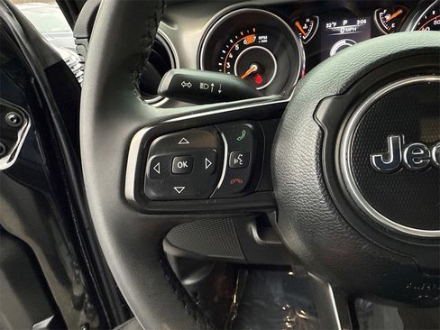 Used 2023 Jeep Wrangler Sport S image 9