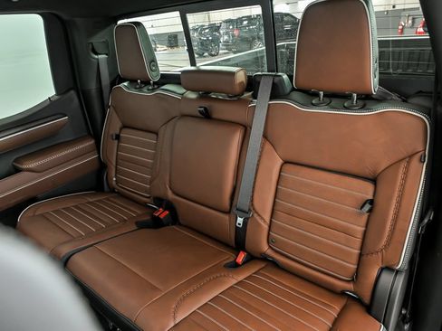New 2026 GMC Sierra 1500 Denali Ultimate AWD/4WD image 11