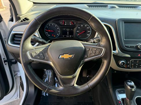 Used 2018 Chevrolet Equinox LT image 25