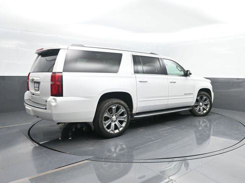 Used 2017 Chevrolet Suburban Premier image 2