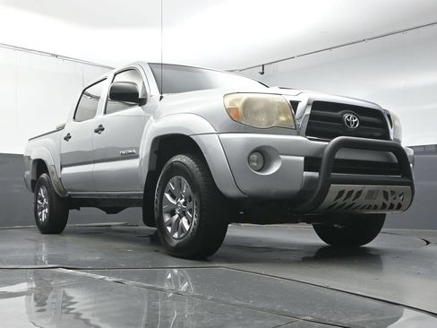 Used 2006 Toyota Tacoma PreRunner RWD image 30