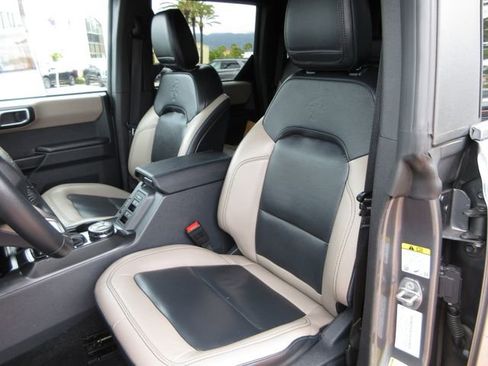 Certified 2024 Ford Bronco Wildtrak AWD/4WD image 11