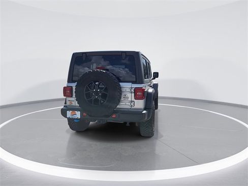Used 2024 Jeep Wrangler Unlimited image 7
