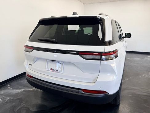 New 2026 Jeep Grand Cherokee Altitude AWD/4WD image 6