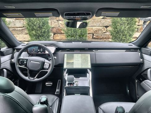 New 2026 Land Rover Range Rover Sport Dynamic SE AWD/4WD image 12