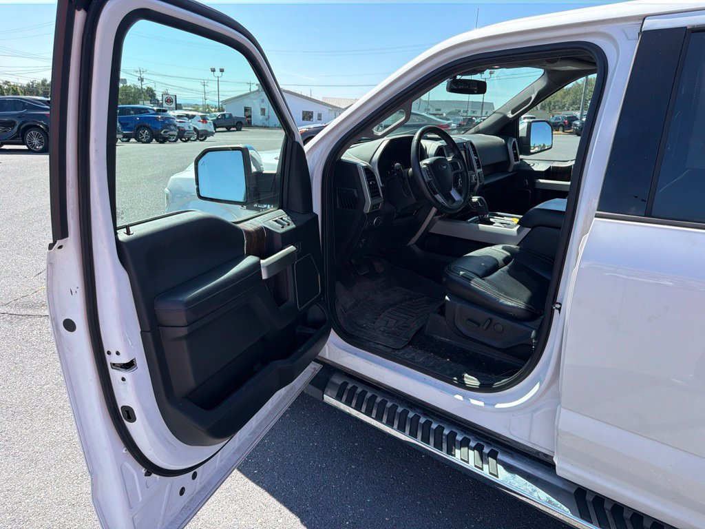 Used 2019 Ford F150 Lariat w/ Equipment Group 502A Luxury AWD/4WD image 15