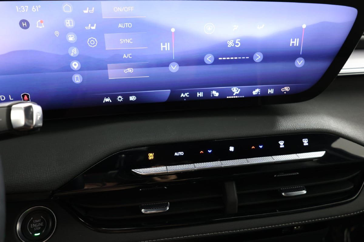 Used 2026 Buick Enclave Sport Touring AWD/4WD image 54