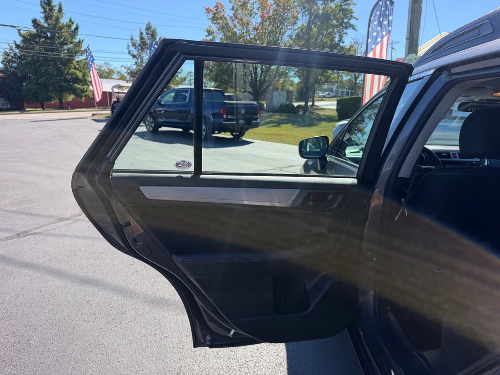 Used 2018 Subaru Outback 2.5i AWD/4WD image 19