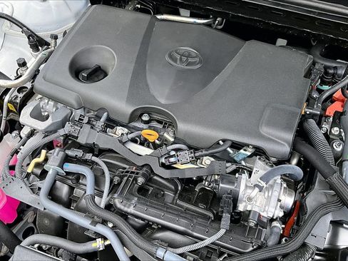 Used 2025 Toyota Camry LE FWD image 31