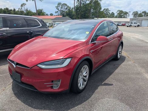Used 2018 Tesla Model X 75D AWD/4WD image 3