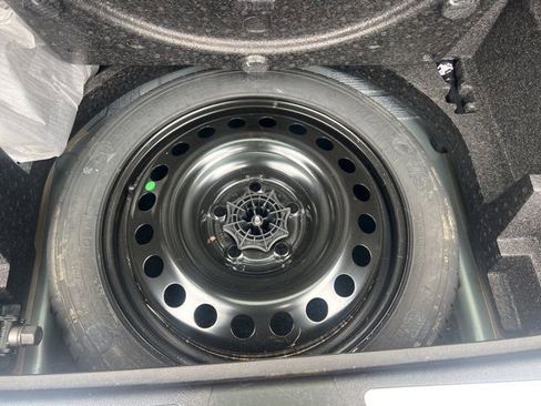 Used 2019 Buick Envision Preferred w/ LPO, Cargo Package image 24