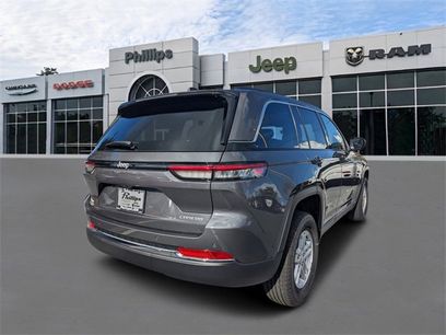 New 2025 Jeep Grand Cherokee Laredo w/ Luxury Tech Group I