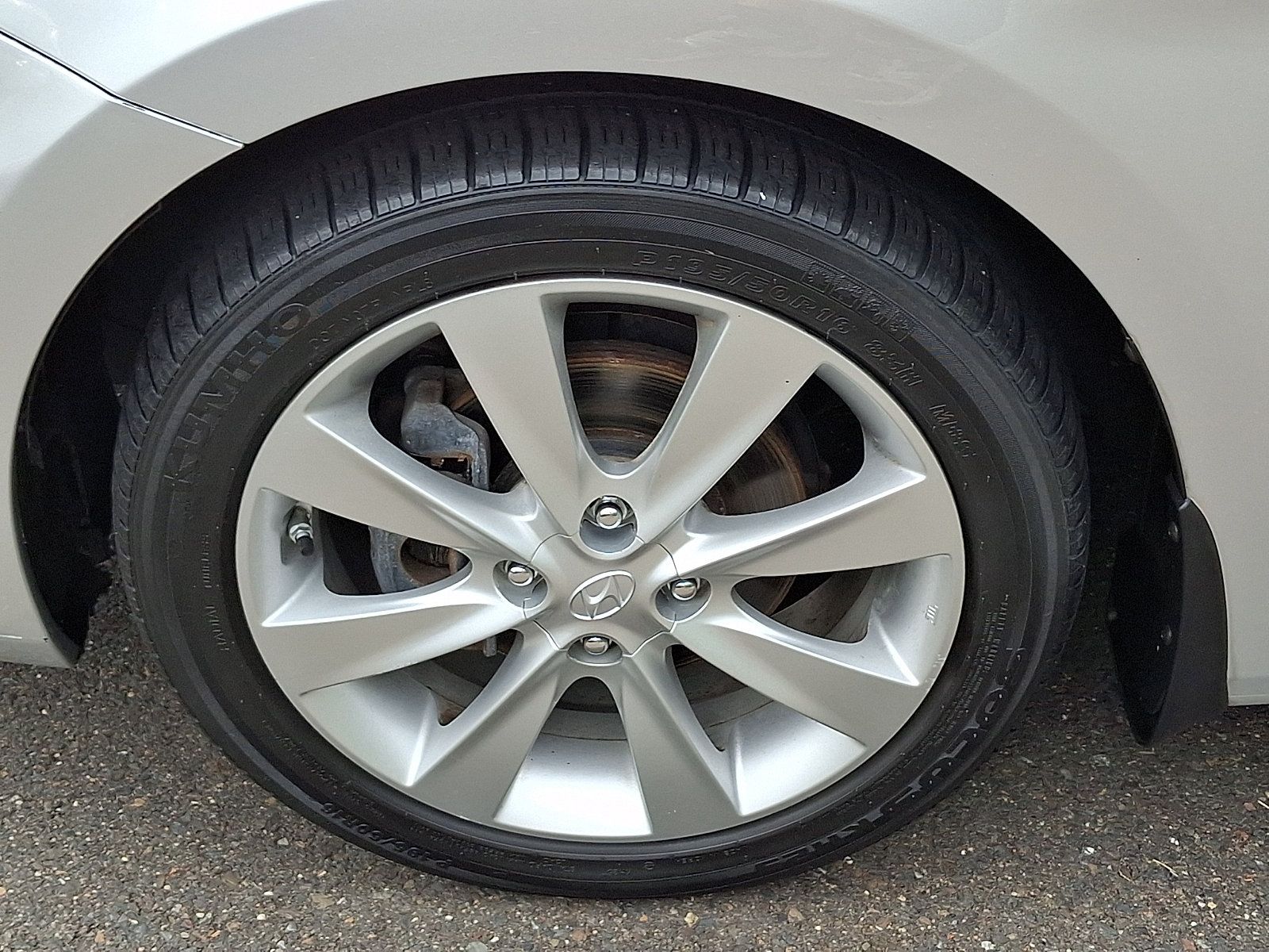 Used 2013 Hyundai Accent GLS w/ Premium Pkg FWD image 11