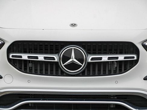 Certified 2025 Mercedes-Benz GLA 250 4MATIC image 7