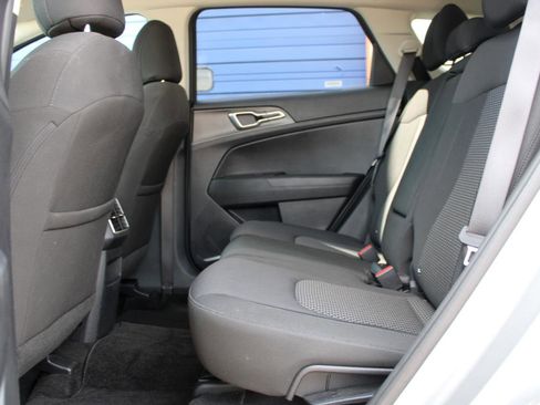 Used 2024 Kia Sportage LX image 33