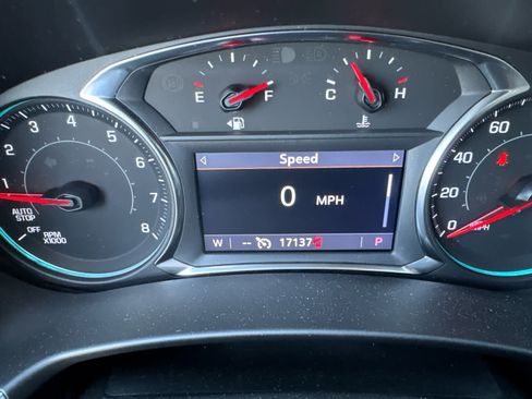 Used 2023 Chevrolet Equinox Premier FWD image 21