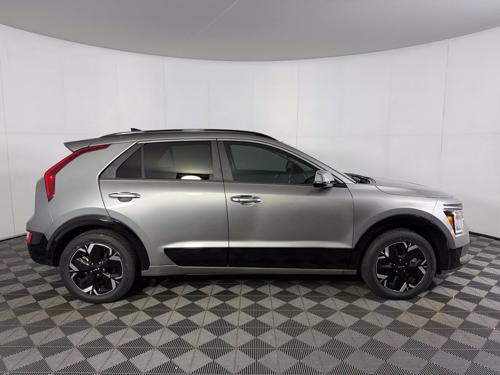 Used 2024 Kia Niro Wind FWD image 5