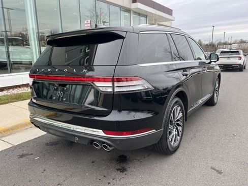 Used 2025 Lincoln Aviator AWD image 8