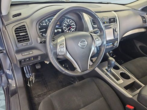 Used 2015 Nissan Altima 2.5 SV w/ Convenience Package FWD image 13