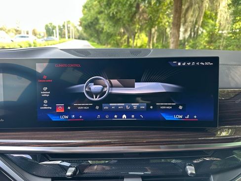 New 2026 BMW X5 xDrive40i w/ M Sport Package AWD/4WD image 17