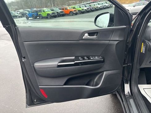 Used 2021 Kia Sportage S w/ S AWD Premium Package image 7