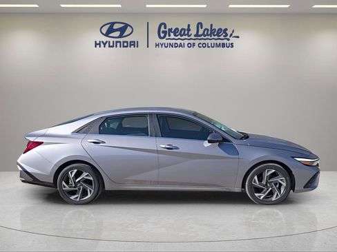 New 2026 Hyundai Elantra Limited FWD image 7