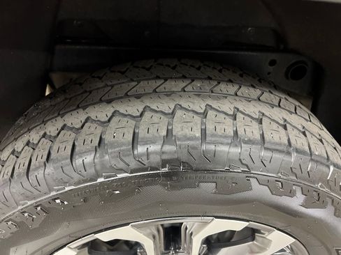Certified 2024 GMC Canyon Denali AWD/4WD image 11