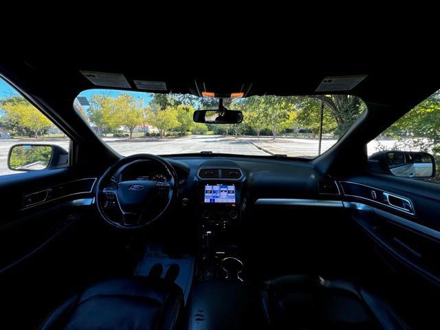 Used 2019 Ford Explorer XLT w/ Equipment Group 202A AWD/4WD image 35