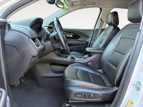 Used 2023 GMC Terrain AT4 AWD/4WD image 9