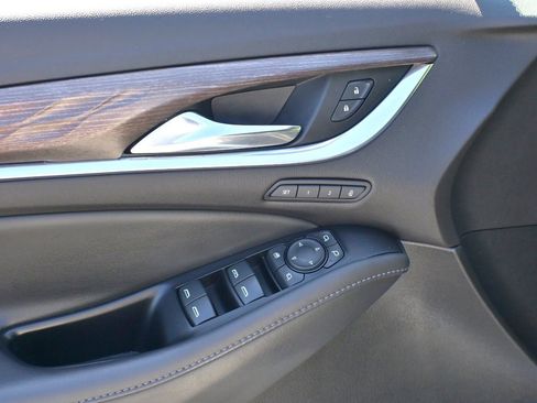 Used 2024 Buick Enclave Avenir w/ Avenir Technology Package image 29