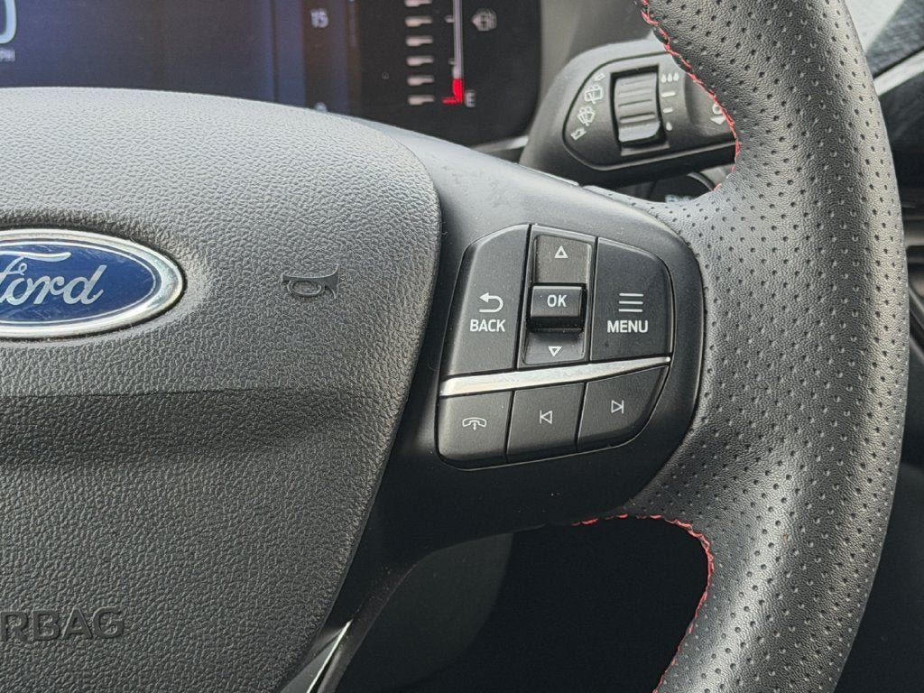Used 2023 Ford Escape ST-Line FWD image 17