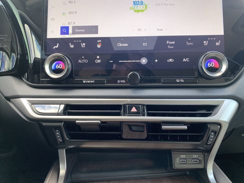 Used 2025 Lexus RX 350 Premium Plus FWD image 29