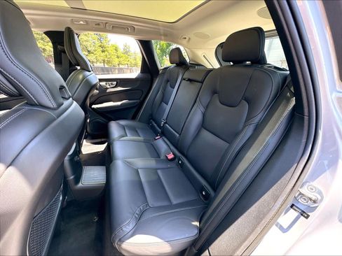 Used 2023 Volvo XC60 T8 Ultimate AWD/4WD image 29