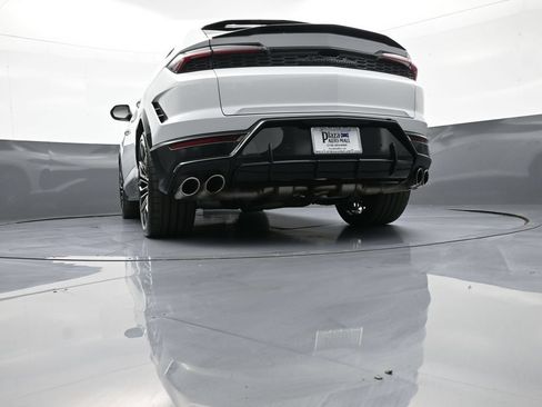 Used 2025 Lamborghini Urus SE AWD/4WD image 38