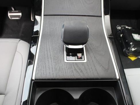 New 2026 Land Rover Range Rover Velar Dynamic SE image 12