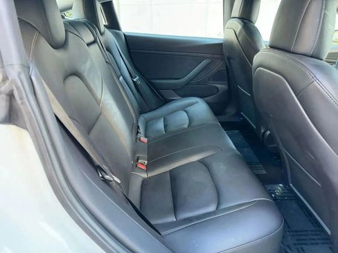 Used 2023 Tesla Model 3 Standard Range image 11