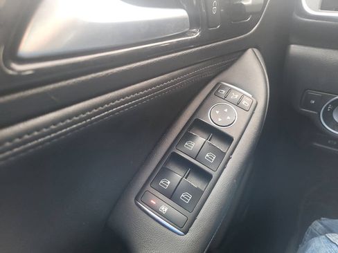 Used 2017 INFINITI QX30 AWD image 57