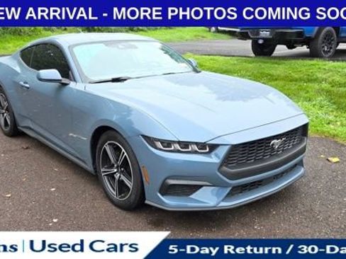 Used 2024 Ford Mustang Coupe RWD image 1