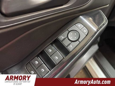 Used 2024 Nissan Rogue S image 8