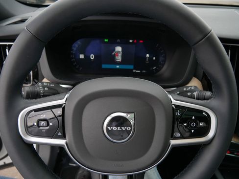 Used 2026 Volvo XC60 B5 Plus w/ Climate Package image 25