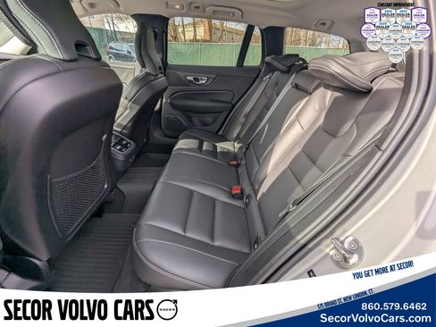Certified 2024 Volvo V60 B5 Cross Country Ultimate image 20