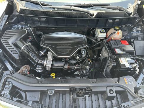 Used 2019 Cadillac XT5 FWD image 4