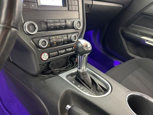 Used 2019 Ford Mustang GT RWD image 38