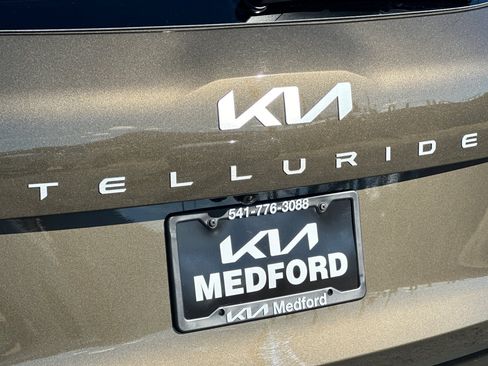 Used 2024 Kia Telluride SX Prestige AWD/4WD image 28