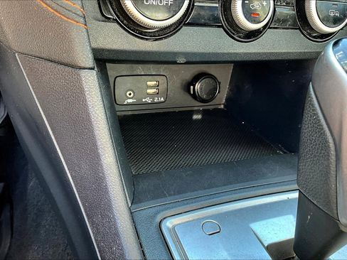 Used 2022 Subaru Crosstrek 2.0i Premium w/ Moonroof Package image 33