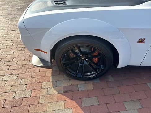 Used 2020 Dodge Challenger R/T Scat Pack RWD image 10