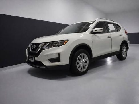 Used 2017 Nissan Rogue S w/ S Appearance Package image 1