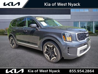 Certified 2024 Kia Telluride EX w/ EX Captain's Chair Package